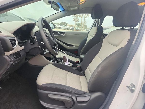 2019 HYUNDAI IONIQ Blue (HEV) — DENT