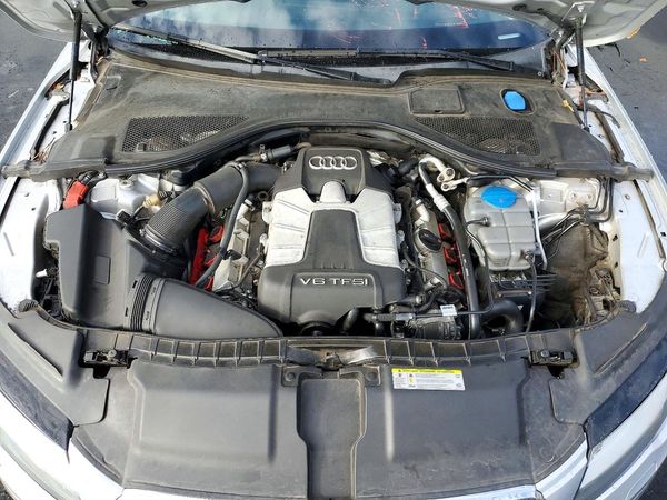 2012 AUDI A7 quattro Premium Plus — Engine bay
