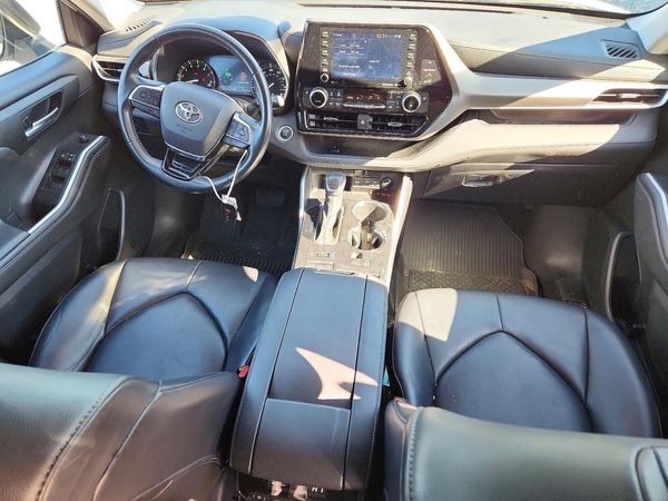 2021 TOYOTA HIGHLANDER XLE — CKPT