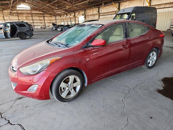 2013 HYUNDAI ELANTRA — DSFA — Front 3/4