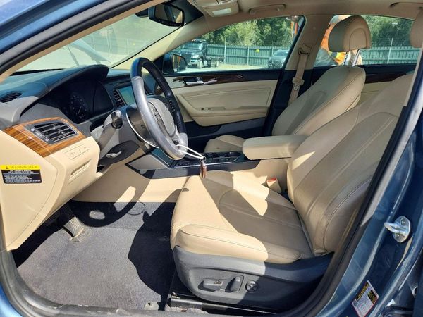 2017 HYUNDAI SONATA — DENT