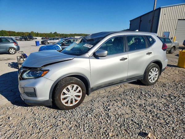 2018 NISSAN ROGUE — Front 3/4