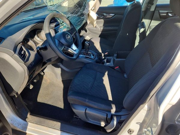2018 NISSAN ROGUE — DENT