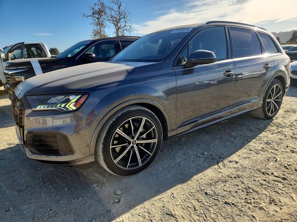 2021 AUDI Q7 quattro Prestige — Front 3/4