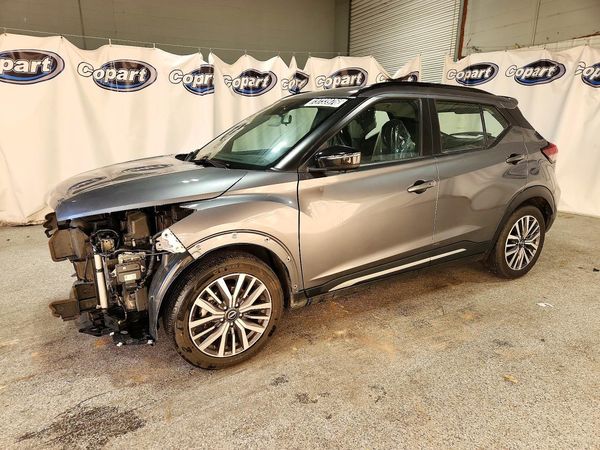 2024 NISSAN KICKS SR — Front 3/4