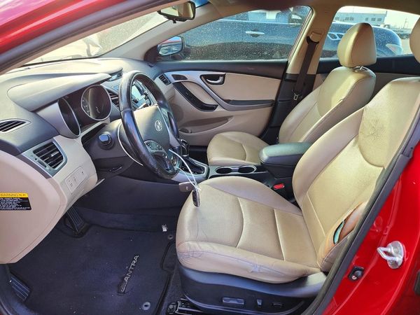 2016 HYUNDAI ELANTRA — DENT