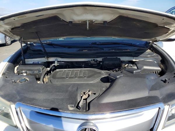 2014 ACURA MDX SH-AWD Tech — Engine bay
