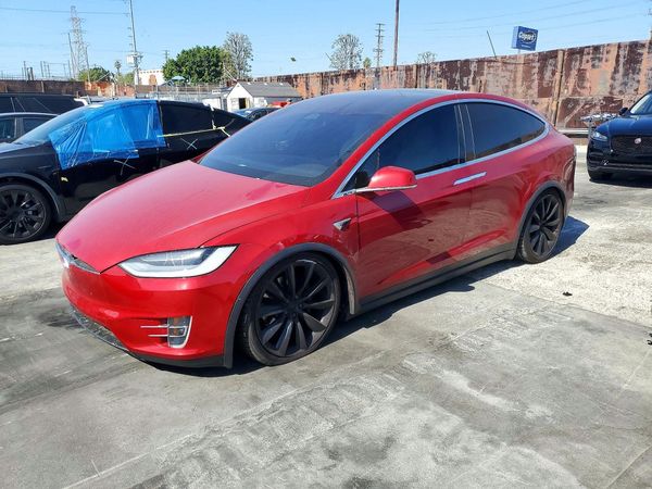 2019 TESLA MODEL X — Front 3/4