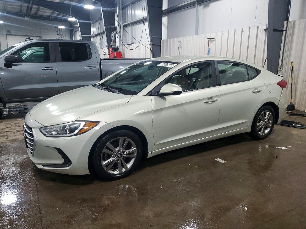 2017 HYUNDAI ELANTRA