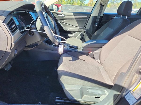 2020 VOLKSWAGEN JETTA S, SE, R-Line — DENT