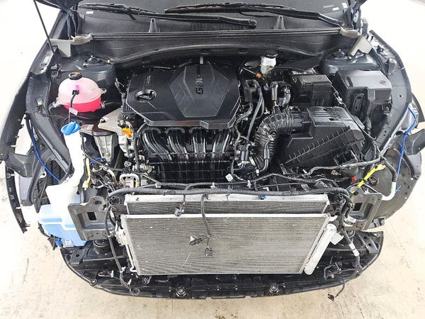 2026 KIA SPORTAGE LX — Engine bay