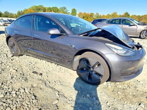2018 TESLA MODEL 3 — Passenger 3/4