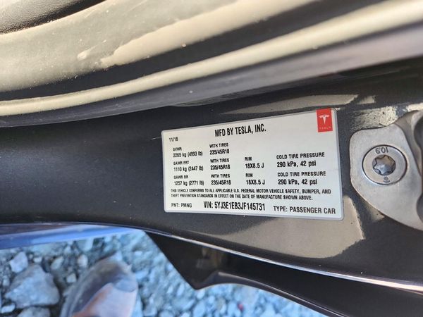 2018 TESLA MODEL 3 — VINS