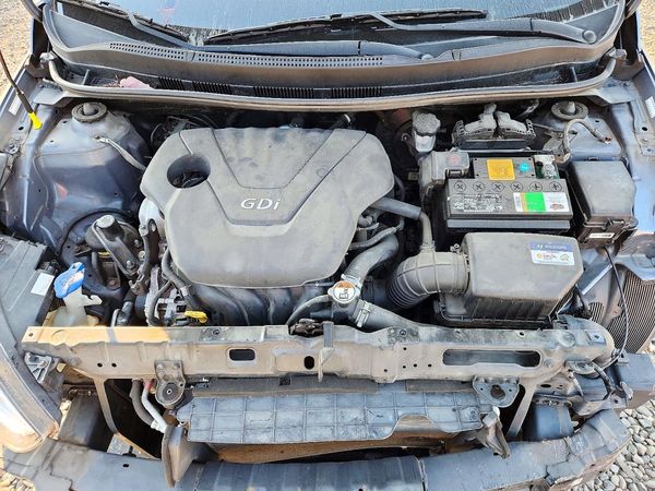2017 HYUNDAI ACCENT SE Base — Engine bay