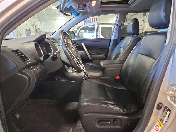 2012 TOYOTA HIGHLANDER Base/Hybrid — DENT