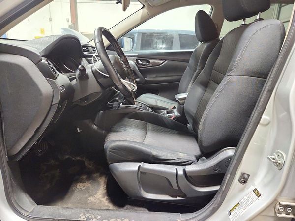 2018 NISSAN ROGUE — DENT