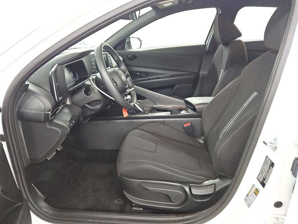 2026 HYUNDAI ELANTRA — DENT