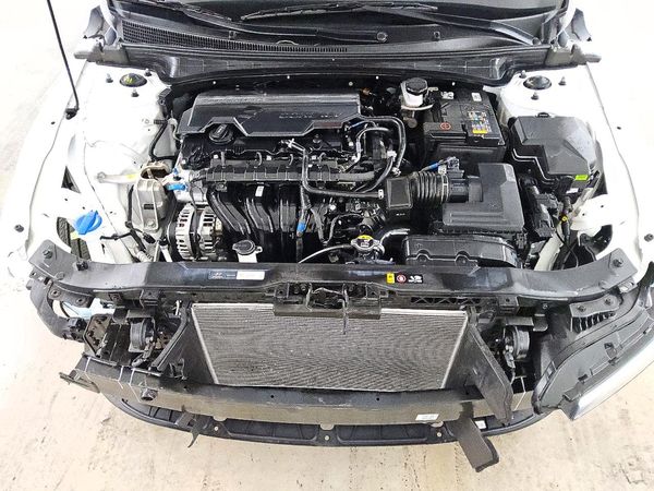 2026 HYUNDAI ELANTRA — Engine bay