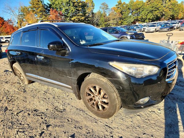 2013 INFINITI JX35 — Passenger 3/4