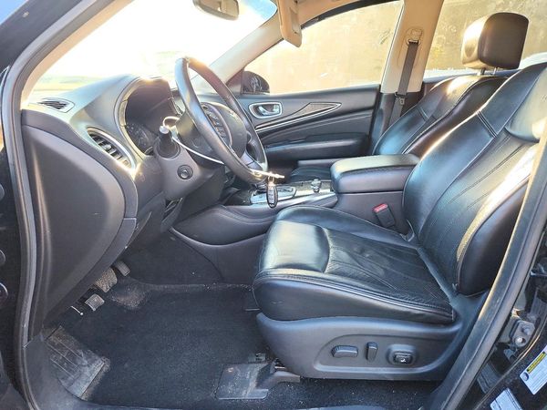 2013 INFINITI JX35 — DENT