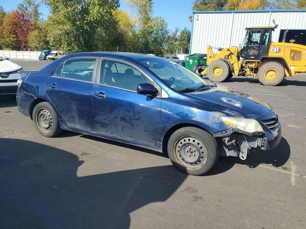 2013 TOYOTA COROLLA — Passenger 3/4