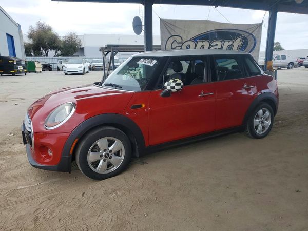 2015 MINI COOPER — Front 3/4
