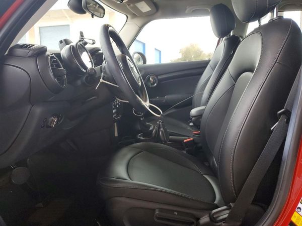 2015 MINI COOPER — DENT