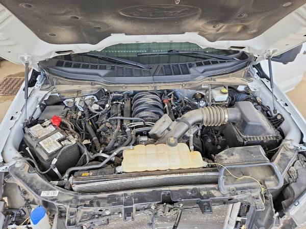 2023 FORD F150 — Engine bay