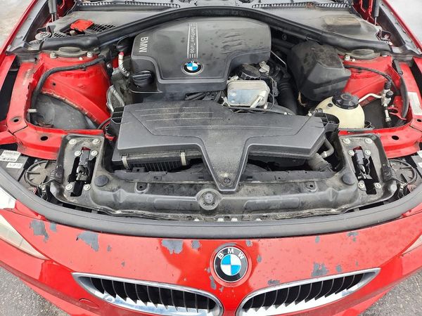 2014 BMW 428 — Engine bay