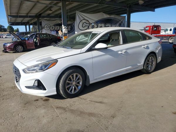 2019 HYUNDAI SONATA Eco Turbo, SE — Front 3/4