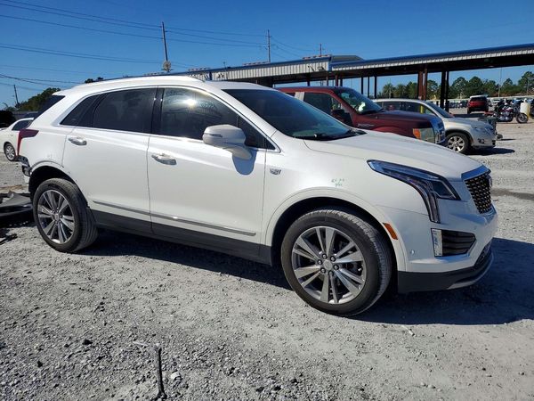 2024 CADILLAC XT5 Premium Luxury — Passenger 3/4