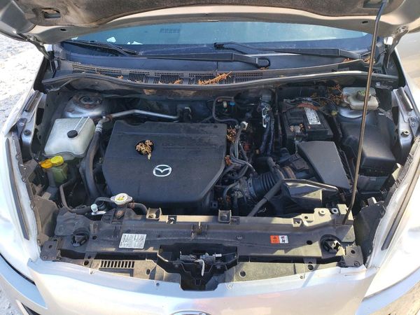 2014 MAZDA 5 Touring/GS — Engine bay