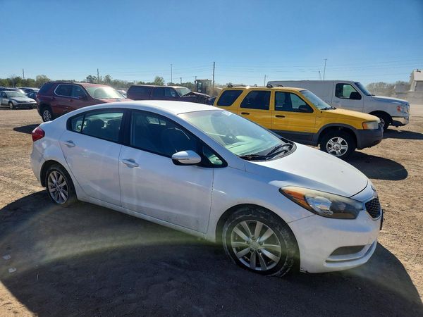 2016 KIA FORTE — Passenger 3/4