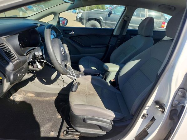 2016 KIA FORTE — DENT