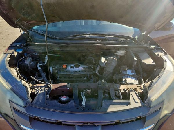 2012 HONDA CRV EX-L — Engine bay