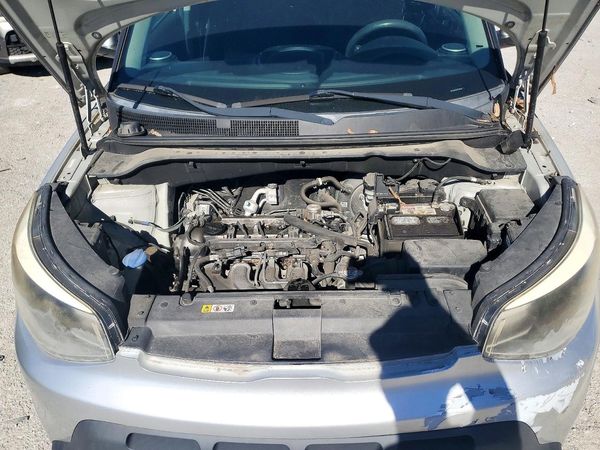 2015 KIA SOUL GL(Middle-low grade) — Engine bay