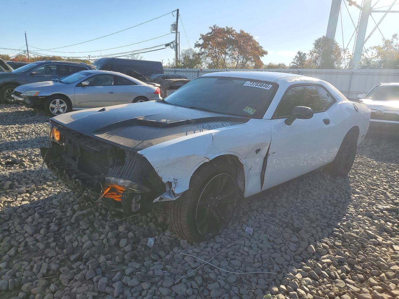 2017 DODGE CHALLENGER SXT — Front 3/4