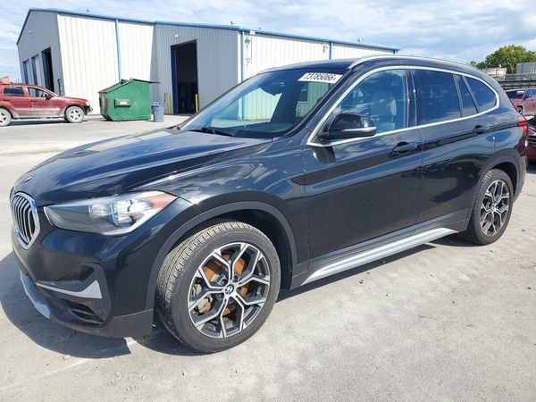 2022 BMW X1 xDrive28i — Front 3/4