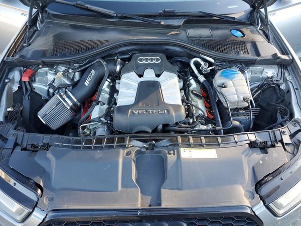 2012 AUDI A6 quattro Prestige — Engine bay