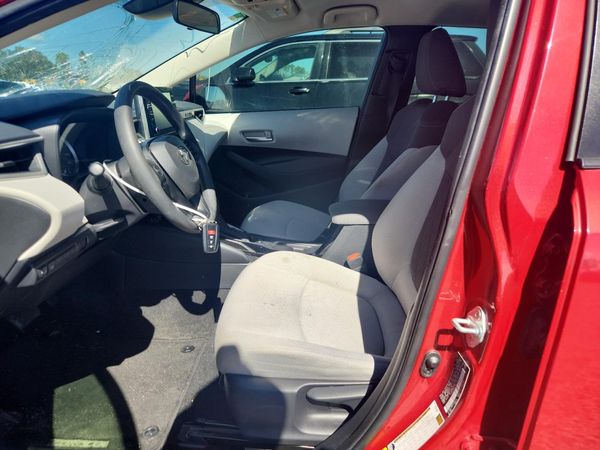 2021 TOYOTA COROLLA LE w/Premium pkg2 — DENT
