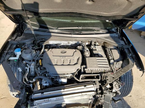 2023 VOLKSWAGEN TIGUAN SE — Engine bay