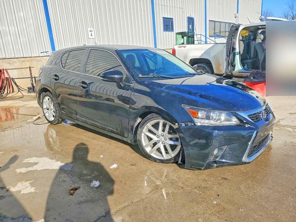 2016 LEXUS CT