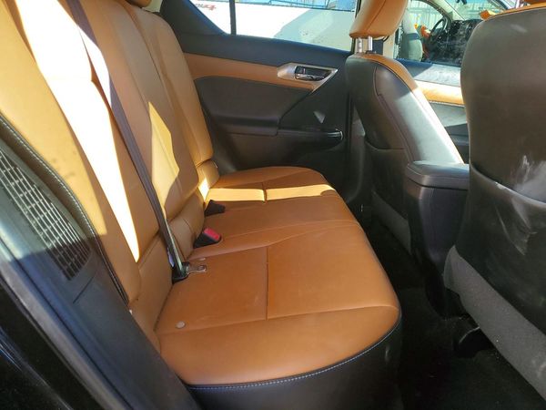 2016 LEXUS CT
