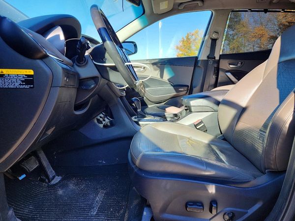 2013 HYUNDAI SANTA FE — DENT