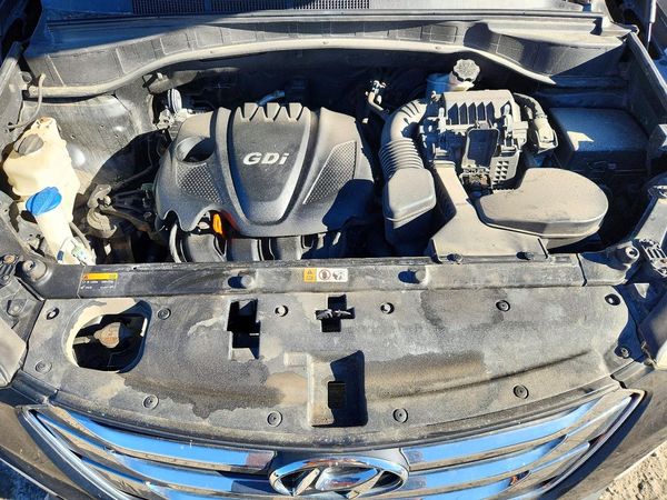 2013 HYUNDAI SANTA FE — Engine bay