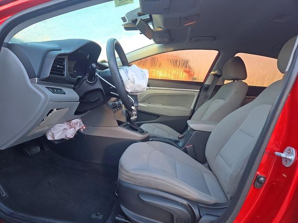 2020 HYUNDAI ELANTRA — DENT