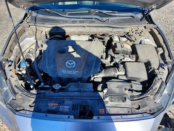 2014 MAZDA 3 Grand Touring/GT — Engine bay
