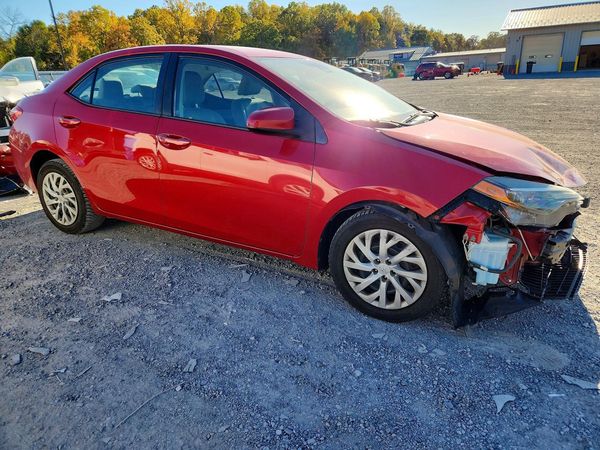 2018 TOYOTA COROLLA L/LE/SE/XLE/XSE — Passenger 3/4