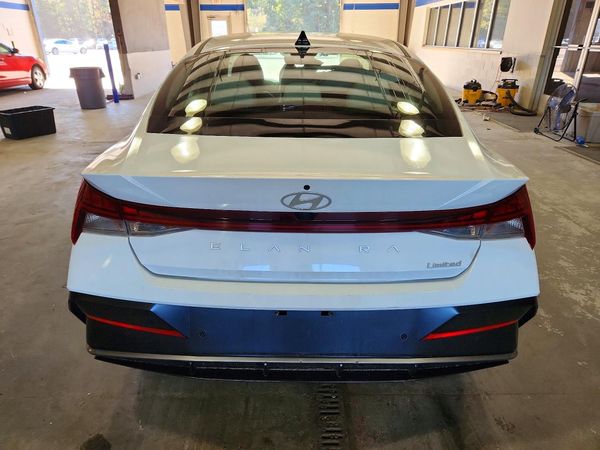 2024 HYUNDAI ELANTRA Limited — DIRR