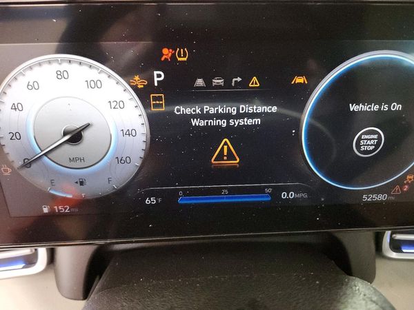 2024 HYUNDAI ELANTRA Limited — ODOM